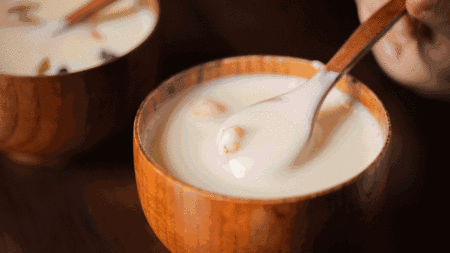 酸奶不是加料越多越營養，挑選有個「一高二低」法則