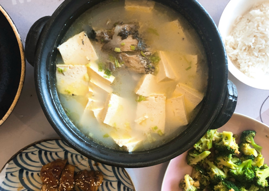 第25期健康食譜 | 一鍋鮮美的鯽魚豆腐湯