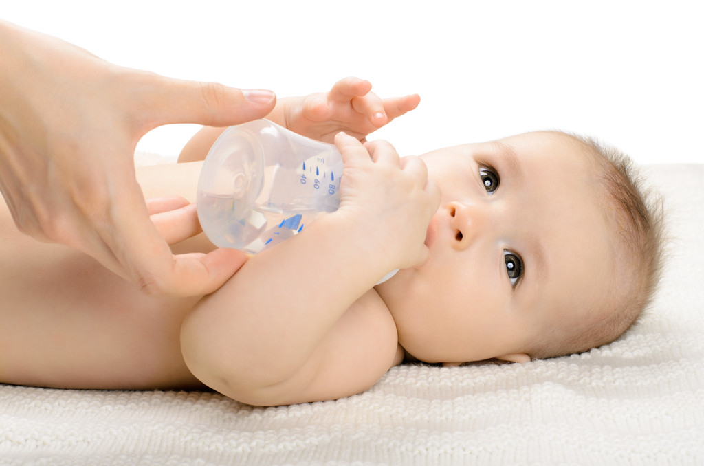 如何判断宝宝脱水？儿科专家说了几大特征